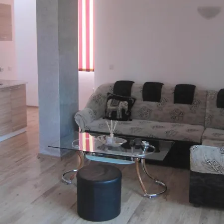 Global Ville Apartcomplex * Σάνι Μπιτς