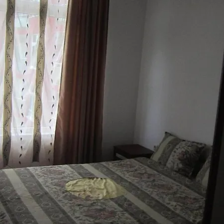 Ξενοδοχείο με διαμερίσματα Global Ville Apartcomplex Σάνι Μπιτς