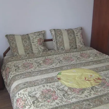 Global Ville Apartcomplex *