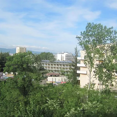 Global Ville Apartcomplex Lägenhetshotell *