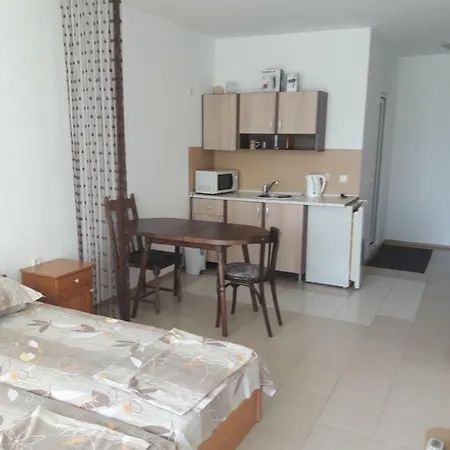 Global Ville Apartcomplex Slăntjev Brjag